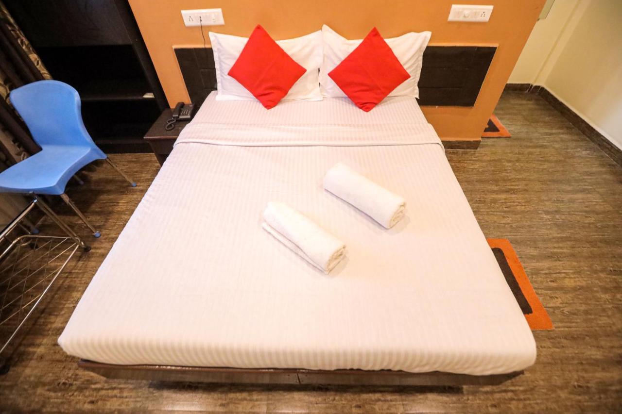 Hotel Sai Niwas 로나발라 외부 사진