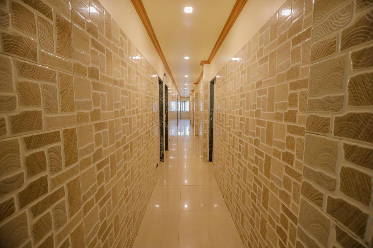 Hotel Sai Niwas 로나발라 외부 사진